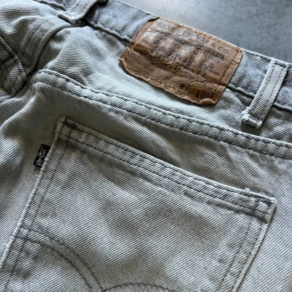 Levi's 505 Regular Fit Gray Mens Size 32x30 Jeans '87 USA Made Vintage Black Tab